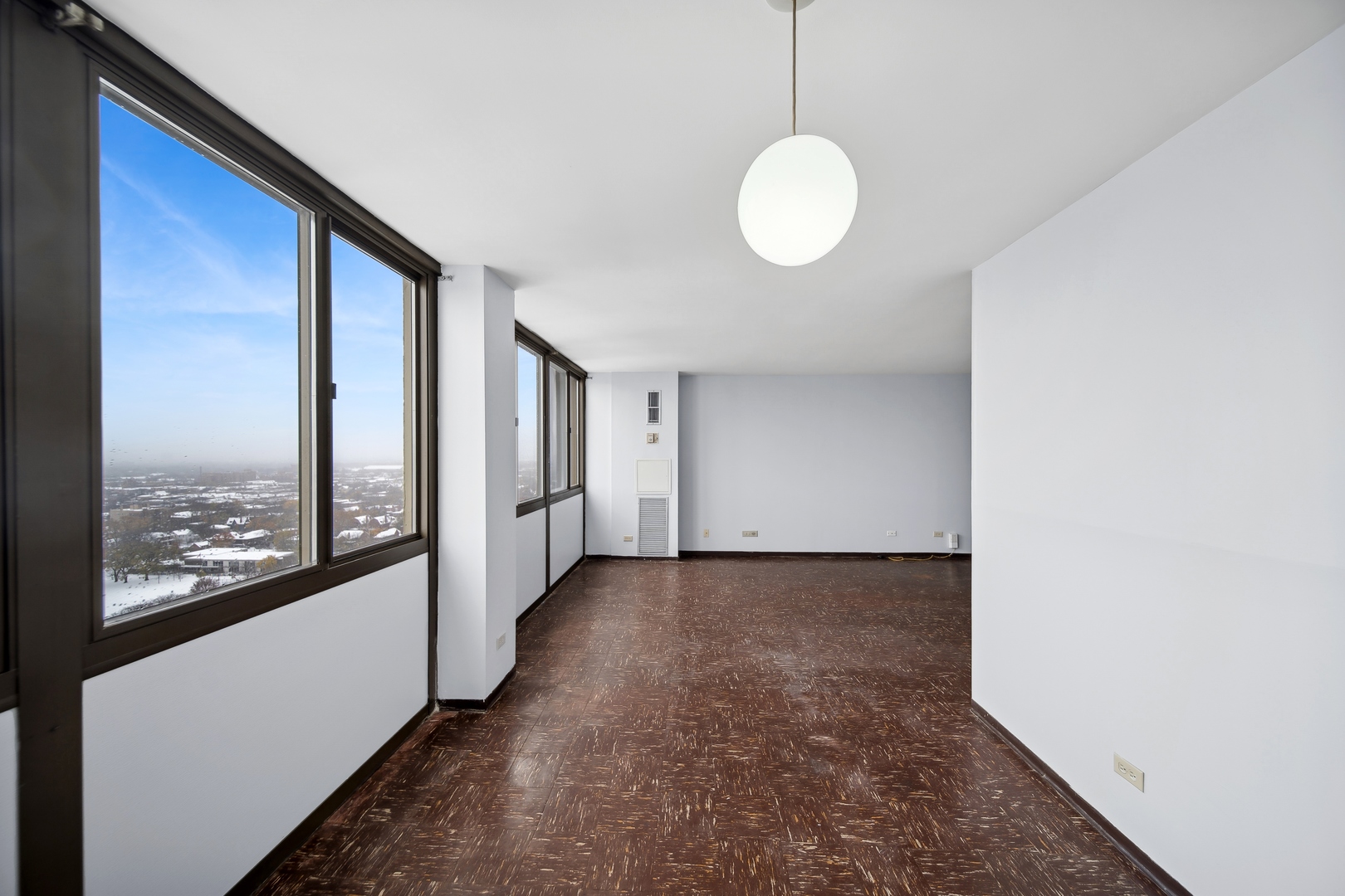 4800 S Lake Park Avenue Unit: 2504