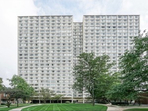 4800 S Lake Park Avenue Unit: 2504