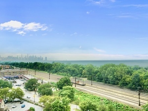 4800 S Lake Park Avenue Unit: 2504