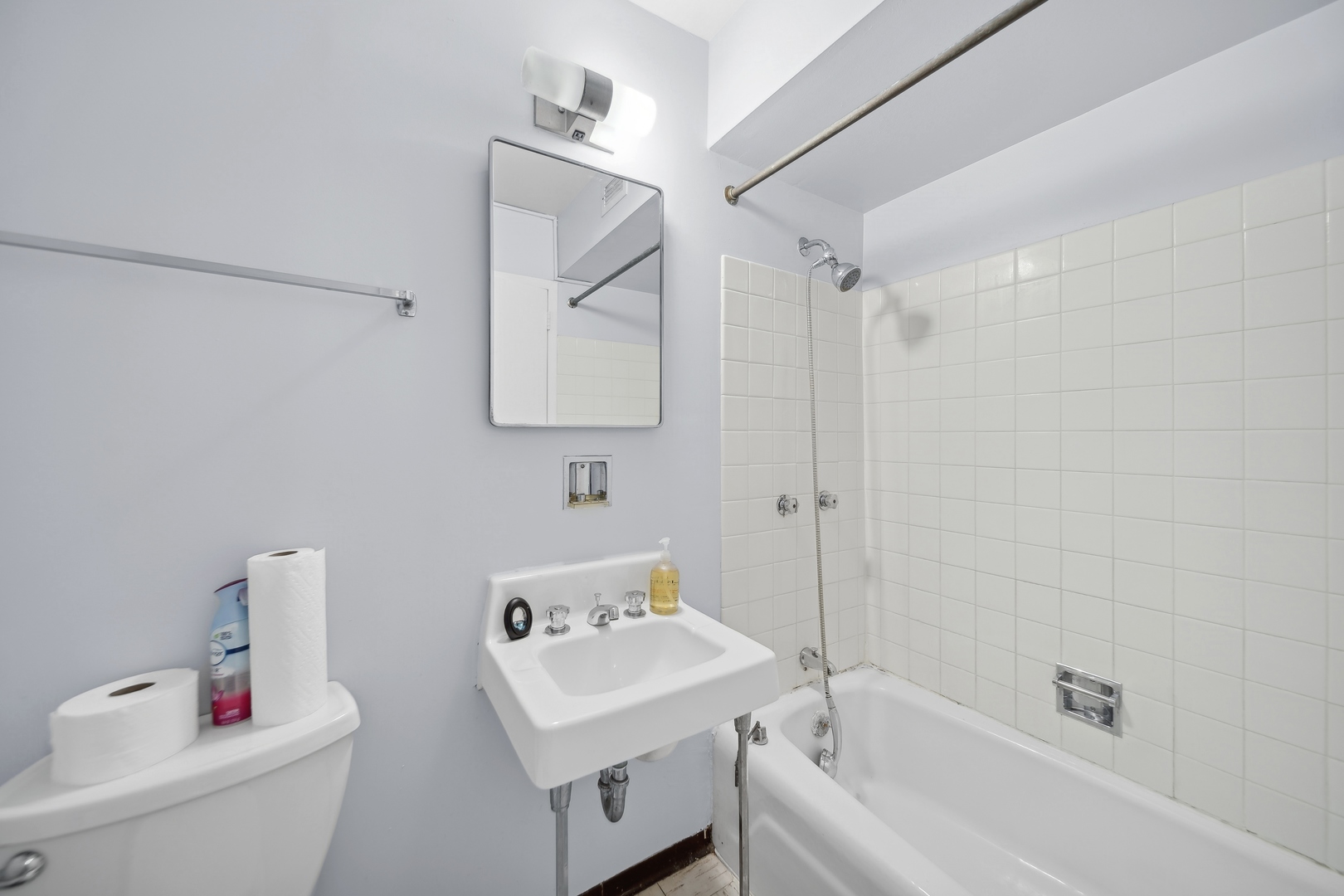 4800 S Lake Park Avenue Unit: 2504