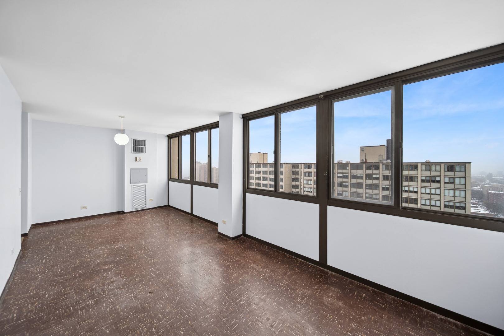 4800 S Lake Park Avenue Unit: 2504