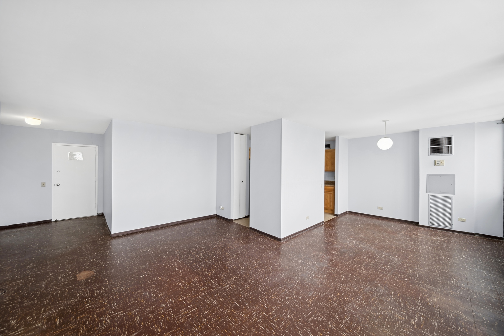 4800 S Lake Park Avenue Unit: 2504