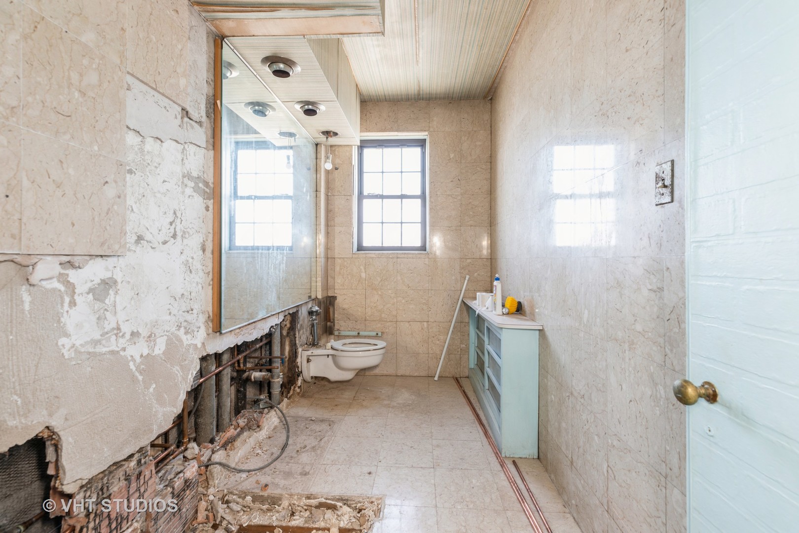 6901 S Oglesby Avenue Unit: 11C
