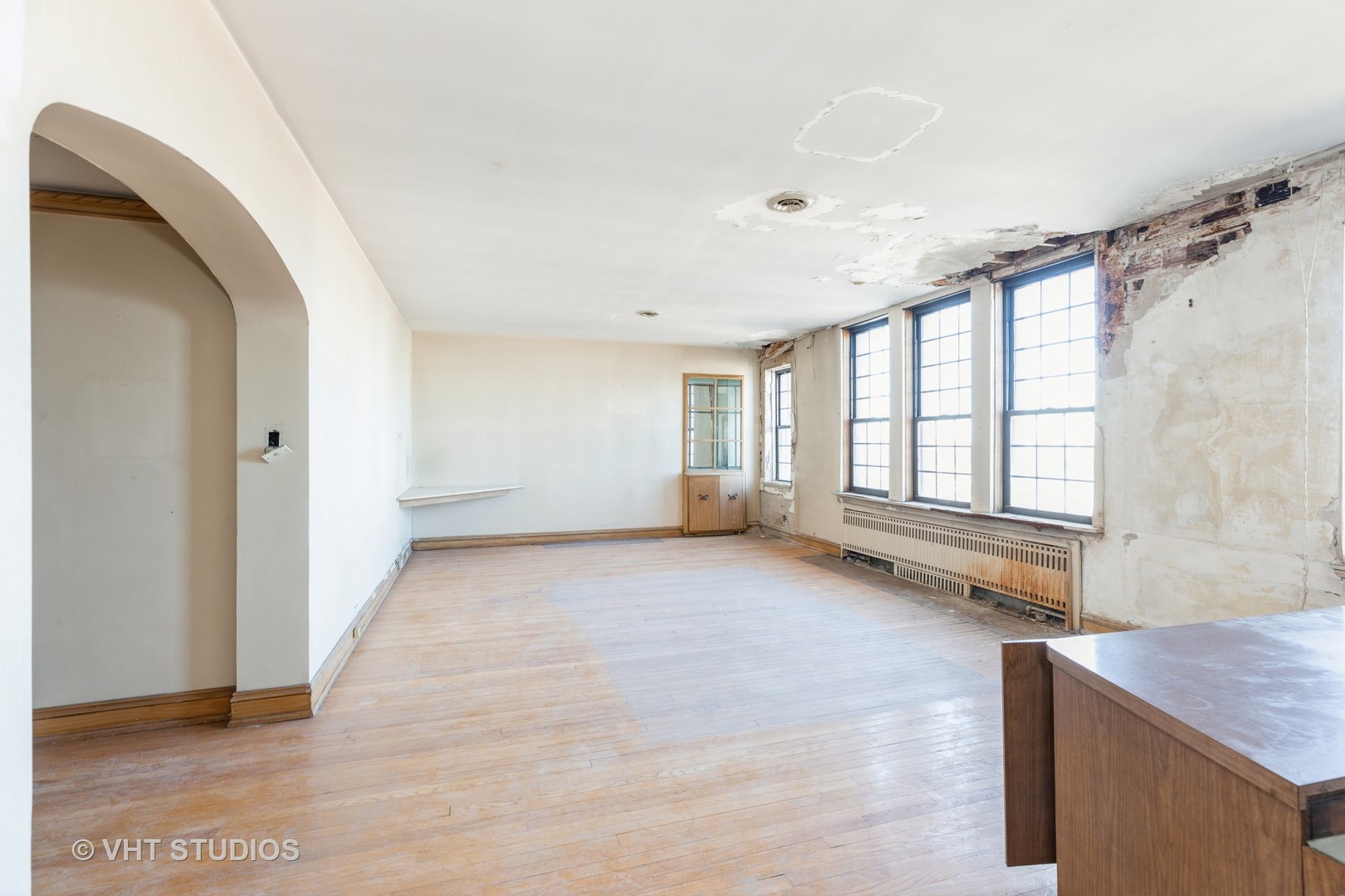 6901 S Oglesby Avenue Unit: 11C