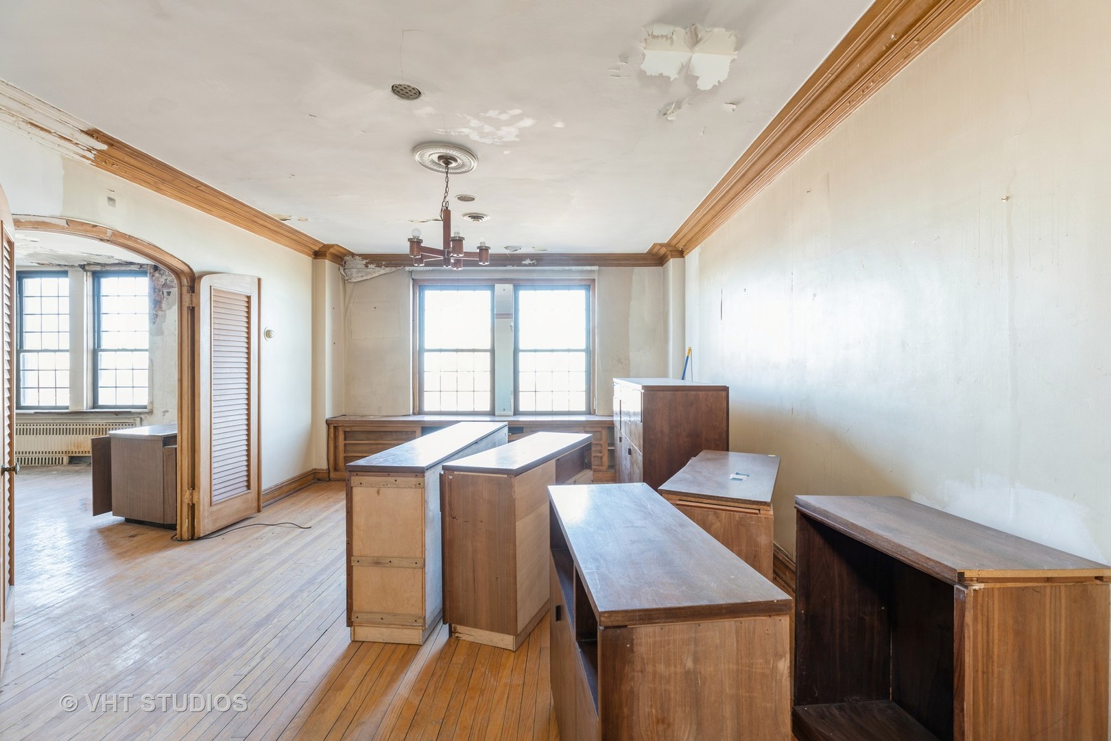 6901 S Oglesby Avenue Unit: 11C