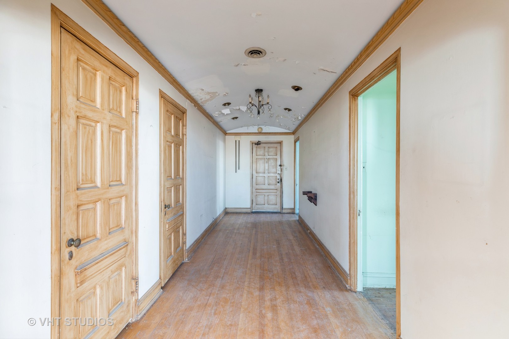 6901 S Oglesby Avenue Unit: 11C