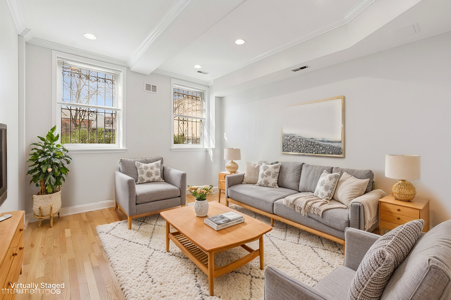 4909 N JANSSEN Avenue Unit: GDN