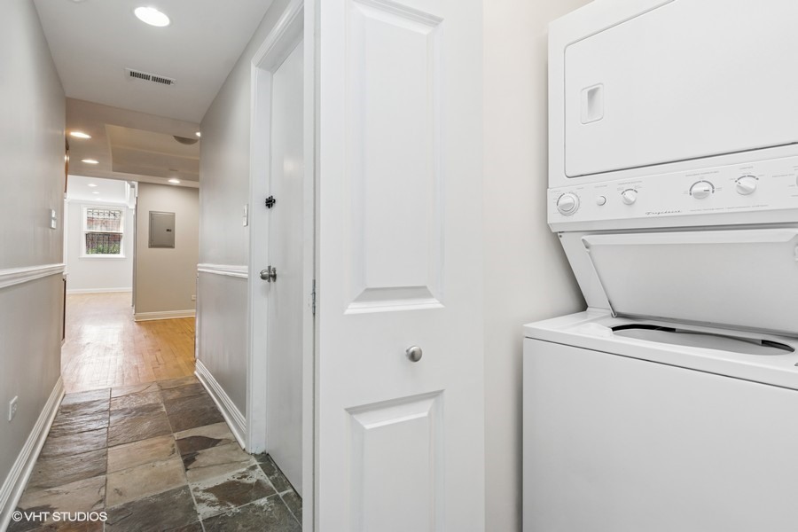 4909 N JANSSEN Avenue Unit: GDN