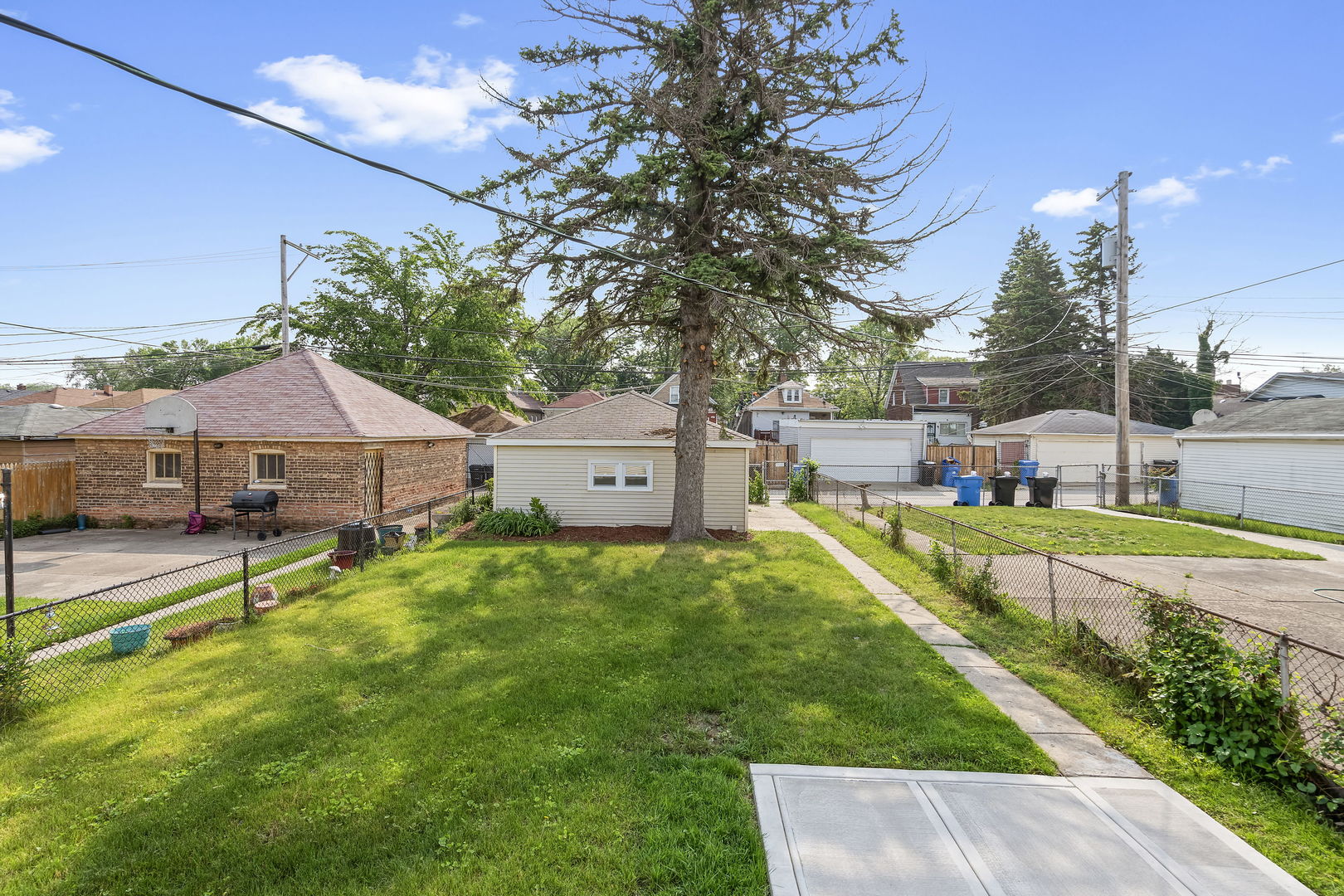 7827 S Calumet Avenue