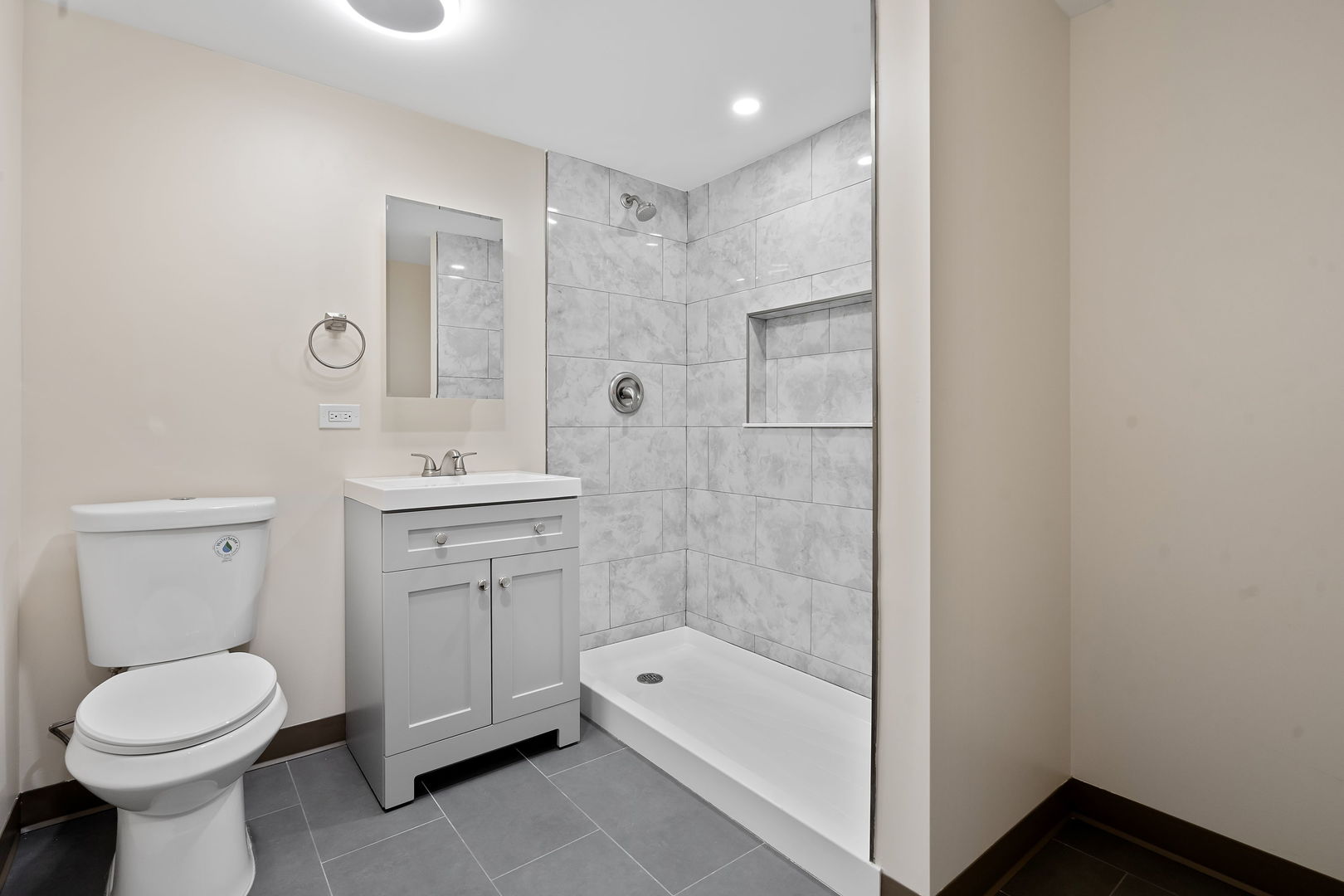 7827 S Calumet Avenue