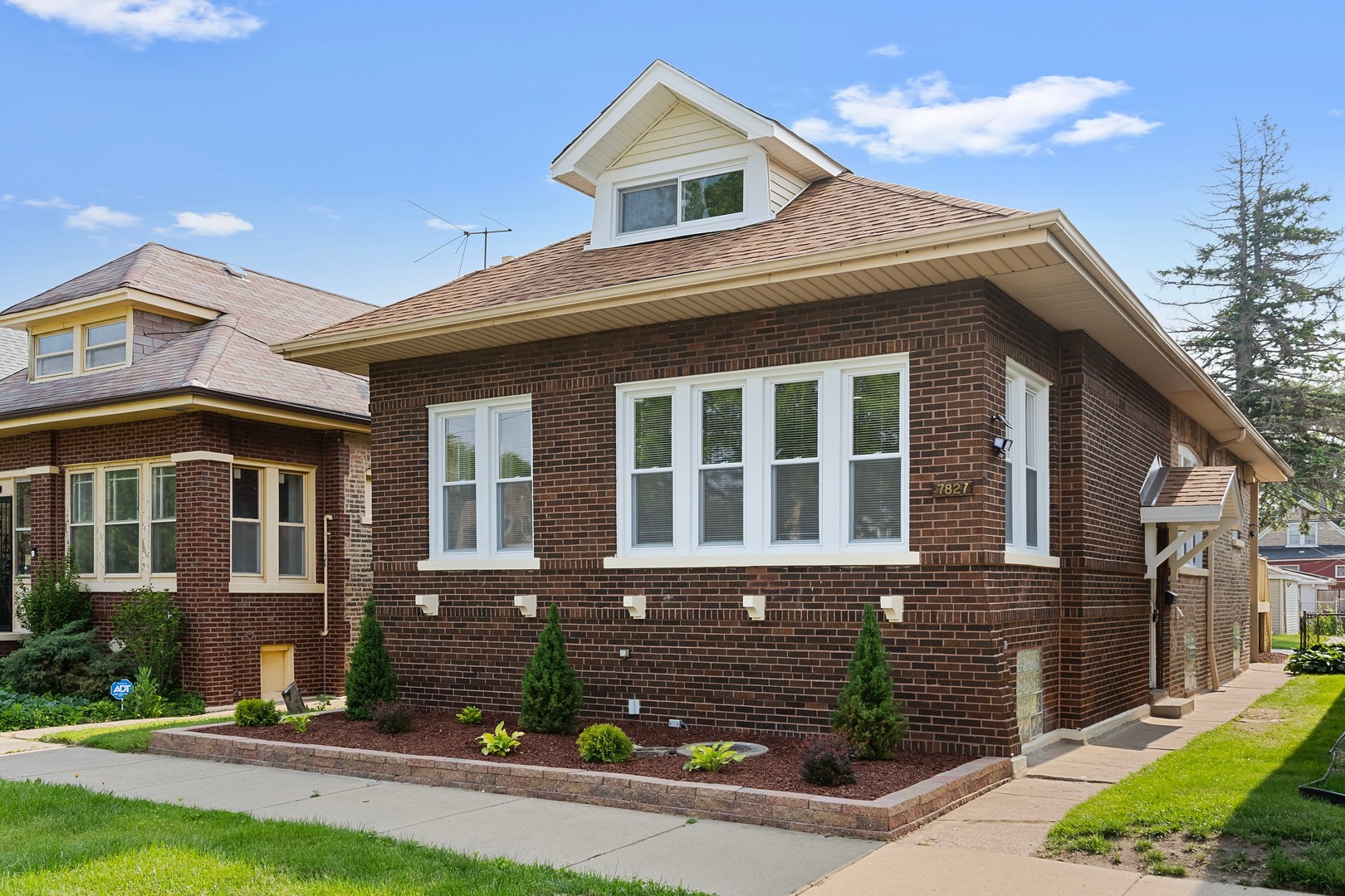 7827 S Calumet Avenue