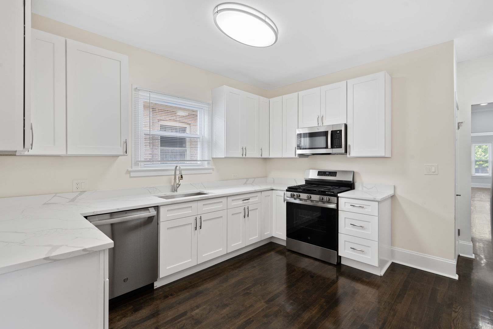 7827 S Calumet Avenue