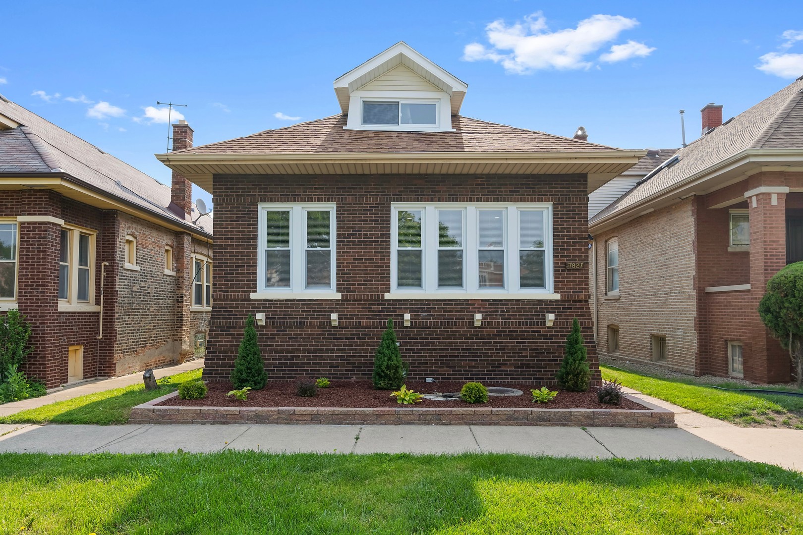 7827 S Calumet Avenue