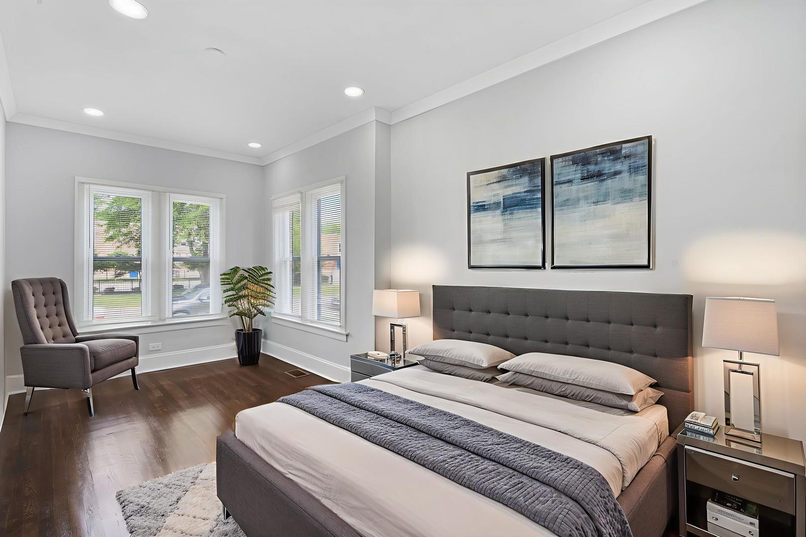 7827 S Calumet Avenue