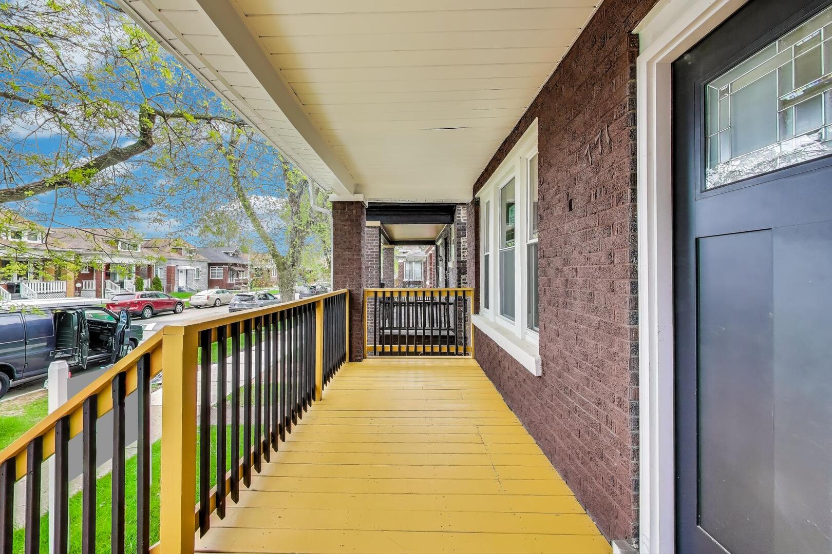 7716 S Rhodes Avenue