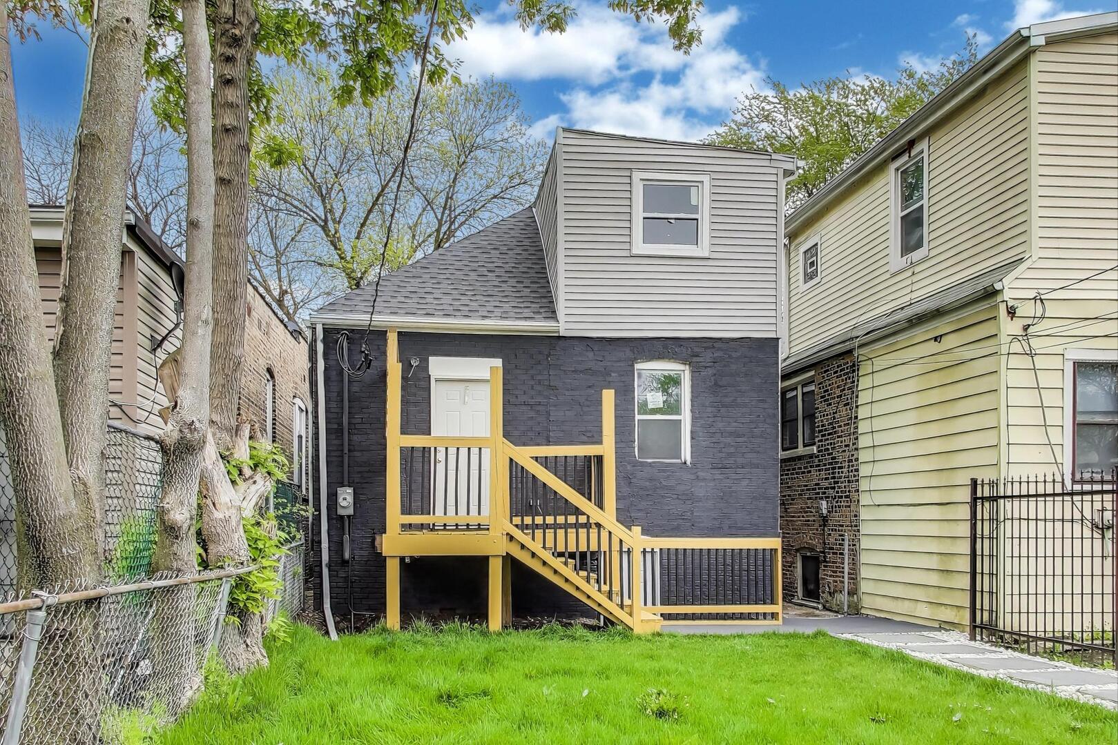 7716 S Rhodes Avenue