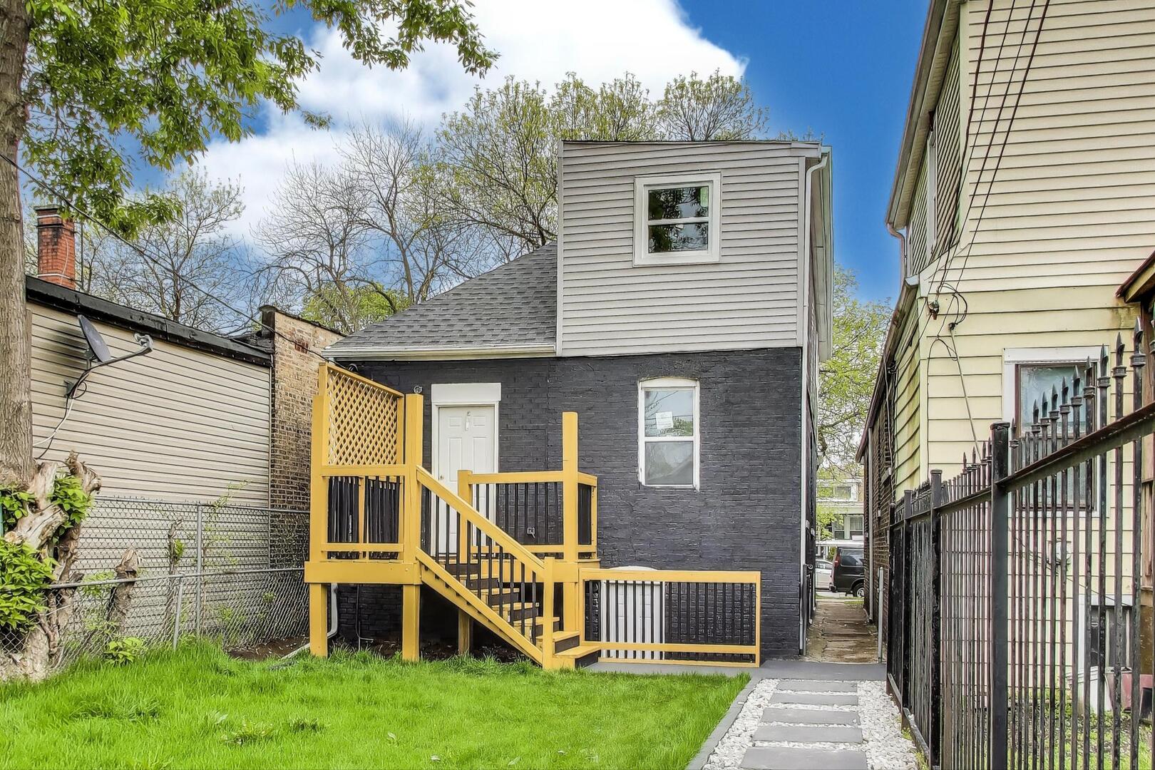 7716 S Rhodes Avenue