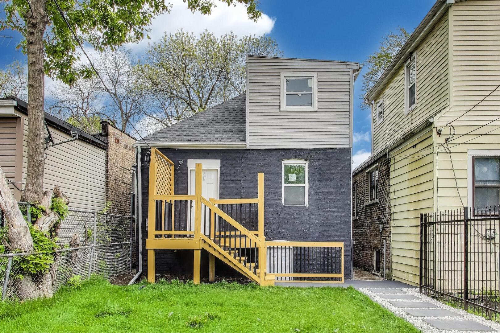 7716 S Rhodes Avenue