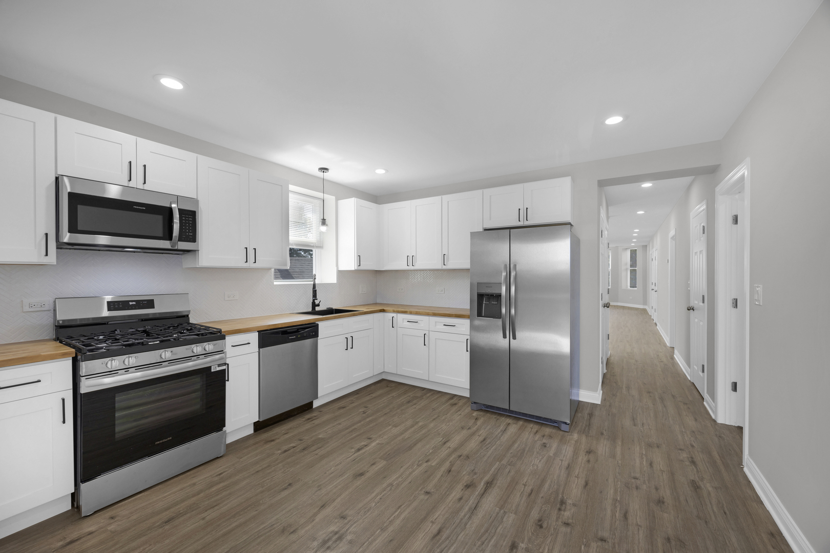 6807 S Paulina Street