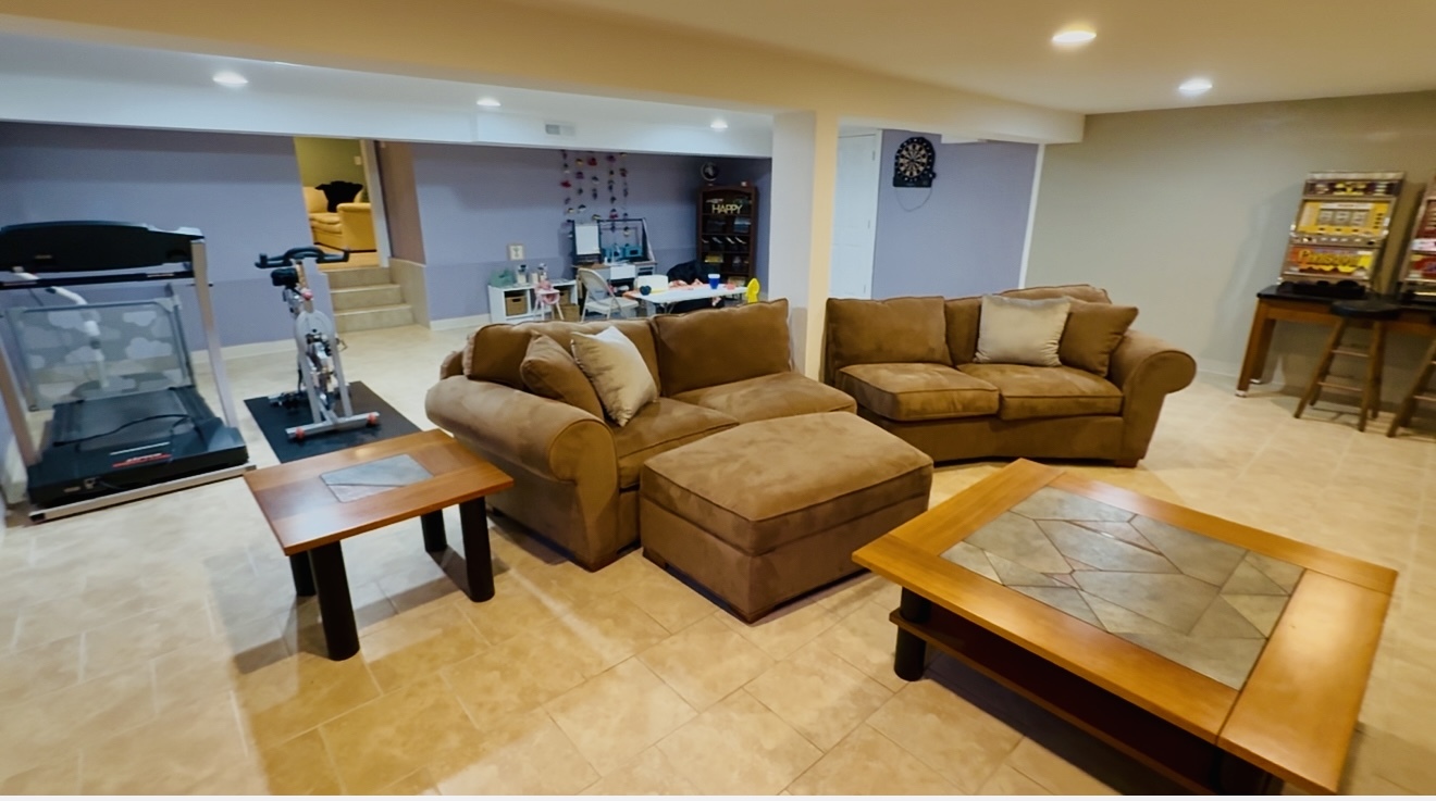 18504 CARPENTER Street