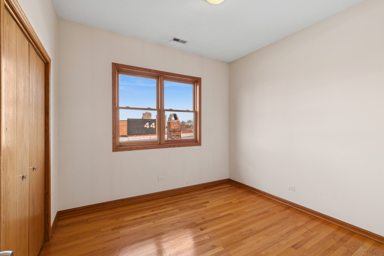 4426 S CALUMET Avenue Unit: 3