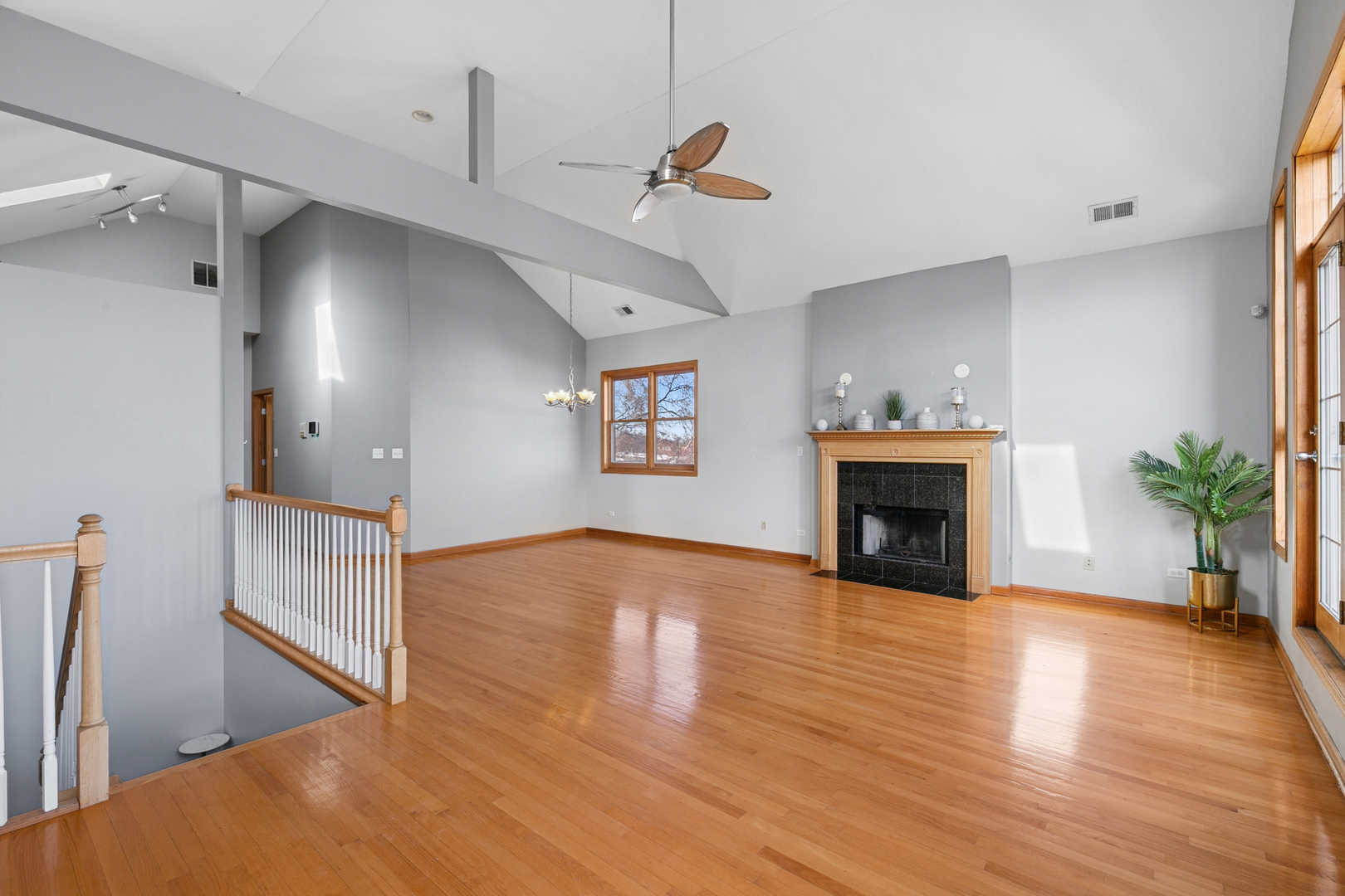 4426 S CALUMET Avenue Unit: 3