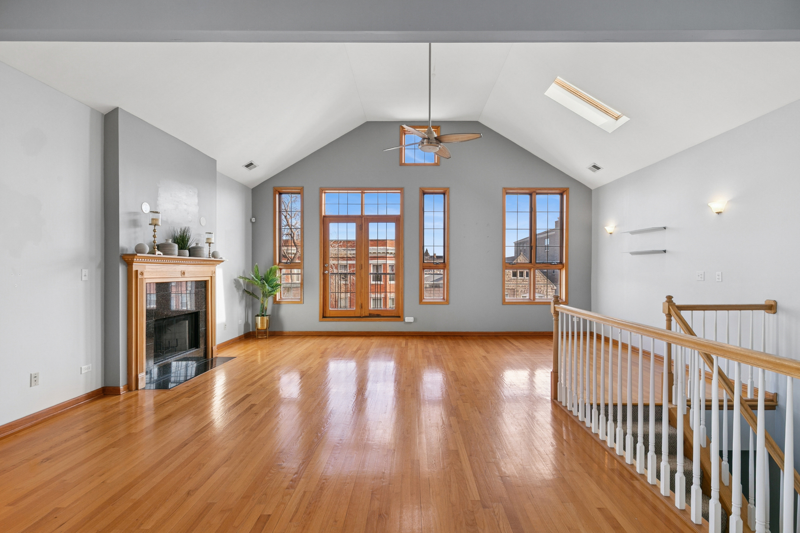 4426 S CALUMET Avenue Unit: 3