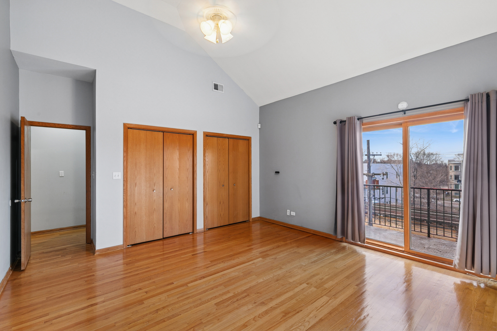 4426 S CALUMET Avenue Unit: 3