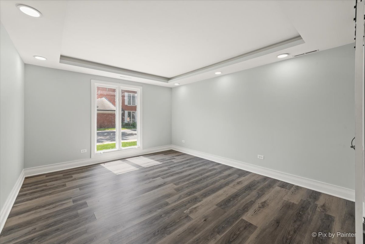 5700 Circle Drive Unit: 101