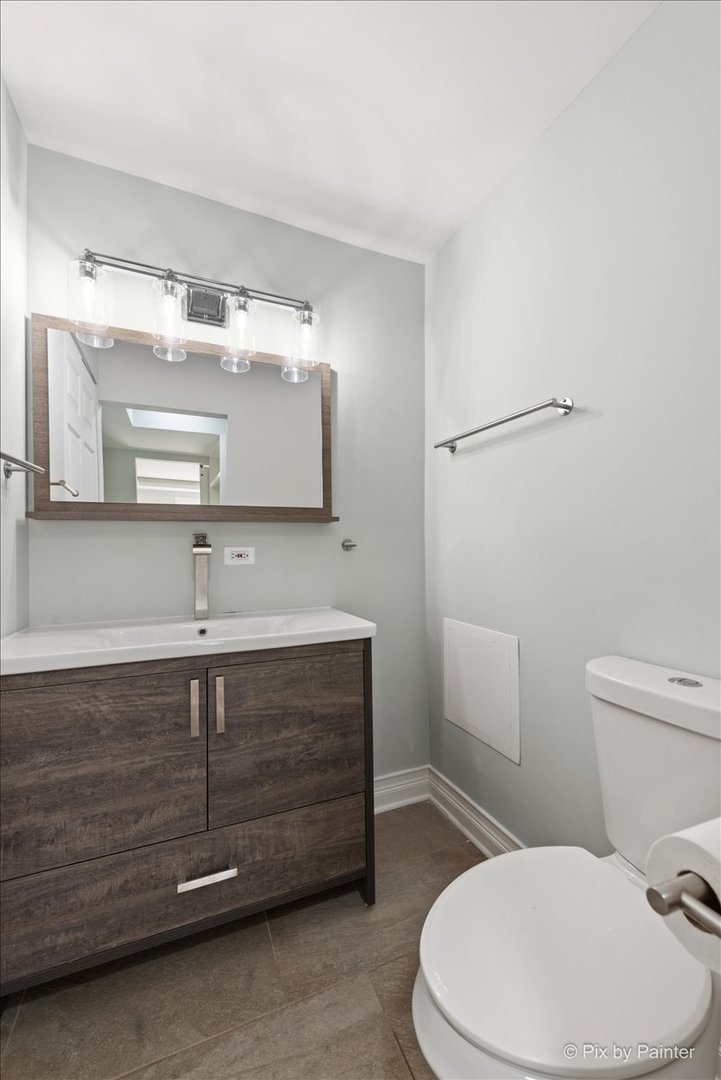 5700 Circle Drive Unit: 101