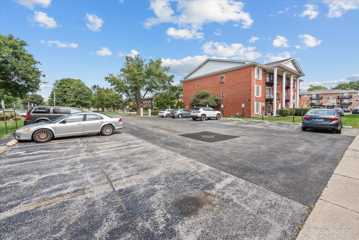 5700 Circle Drive Unit: 101