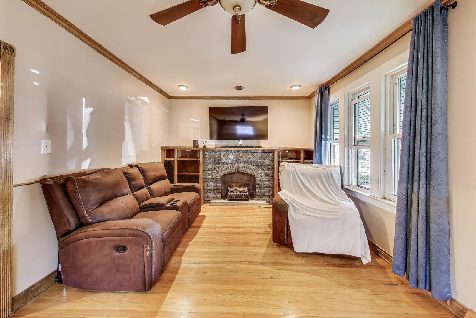 8346 S Aberdeen Street