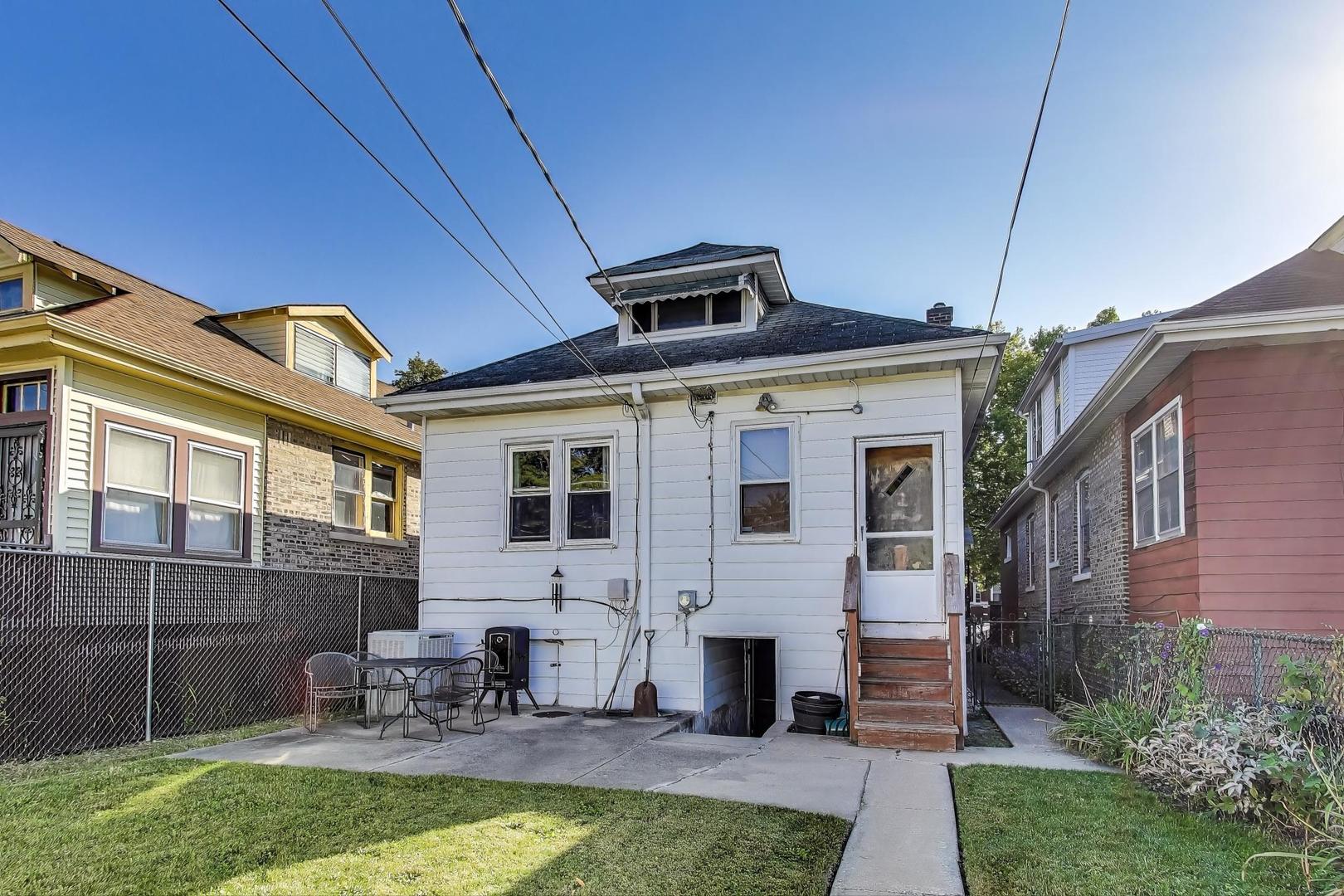 8346 S Aberdeen Street