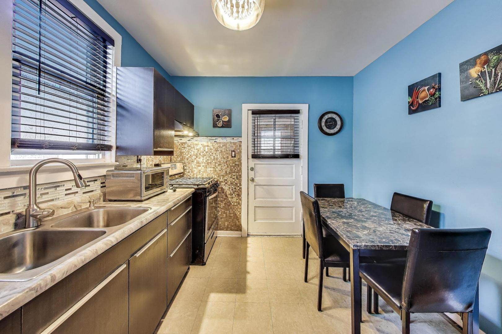 8346 S Aberdeen Street