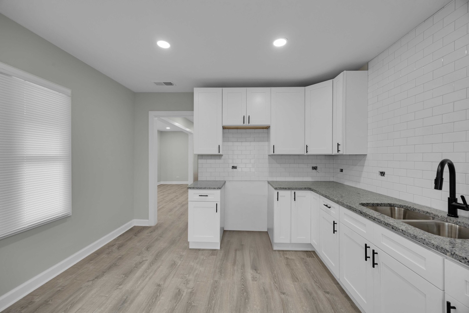 1667 Buena Vista Avenue