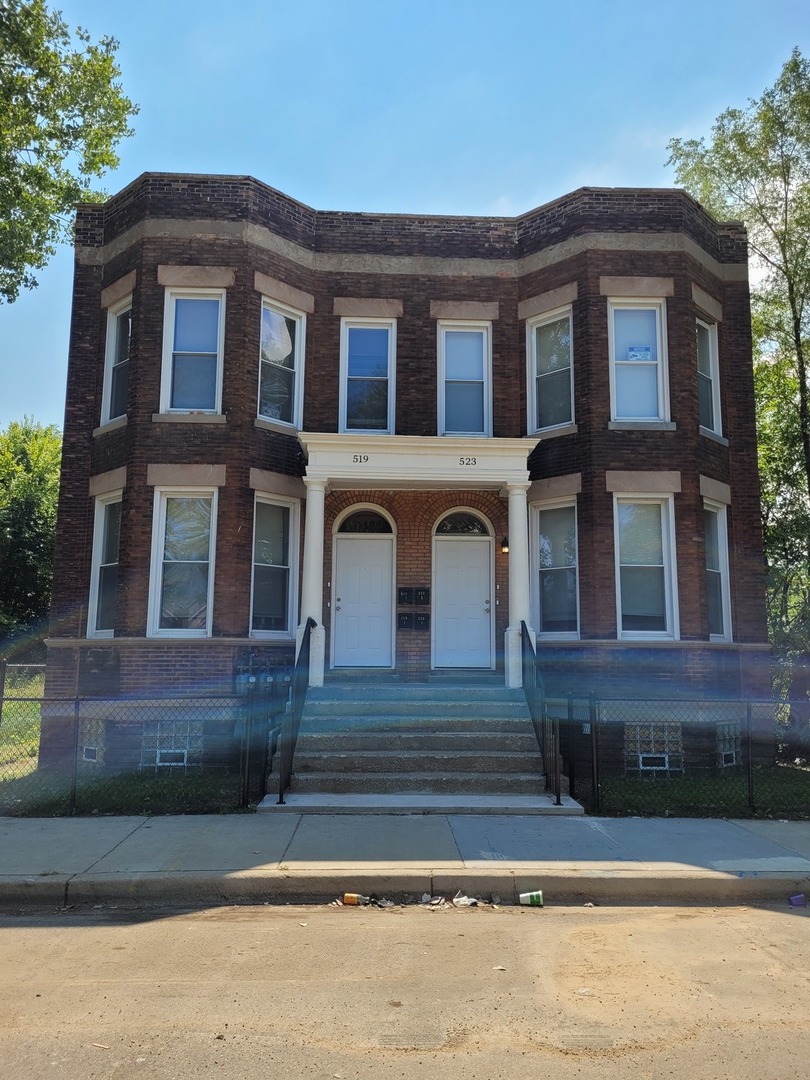 523 W 65th Place