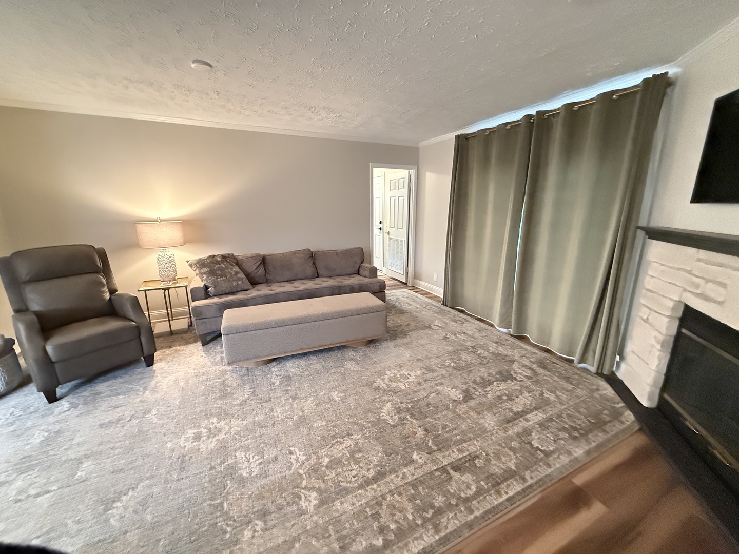 201 BEGONIA Drive