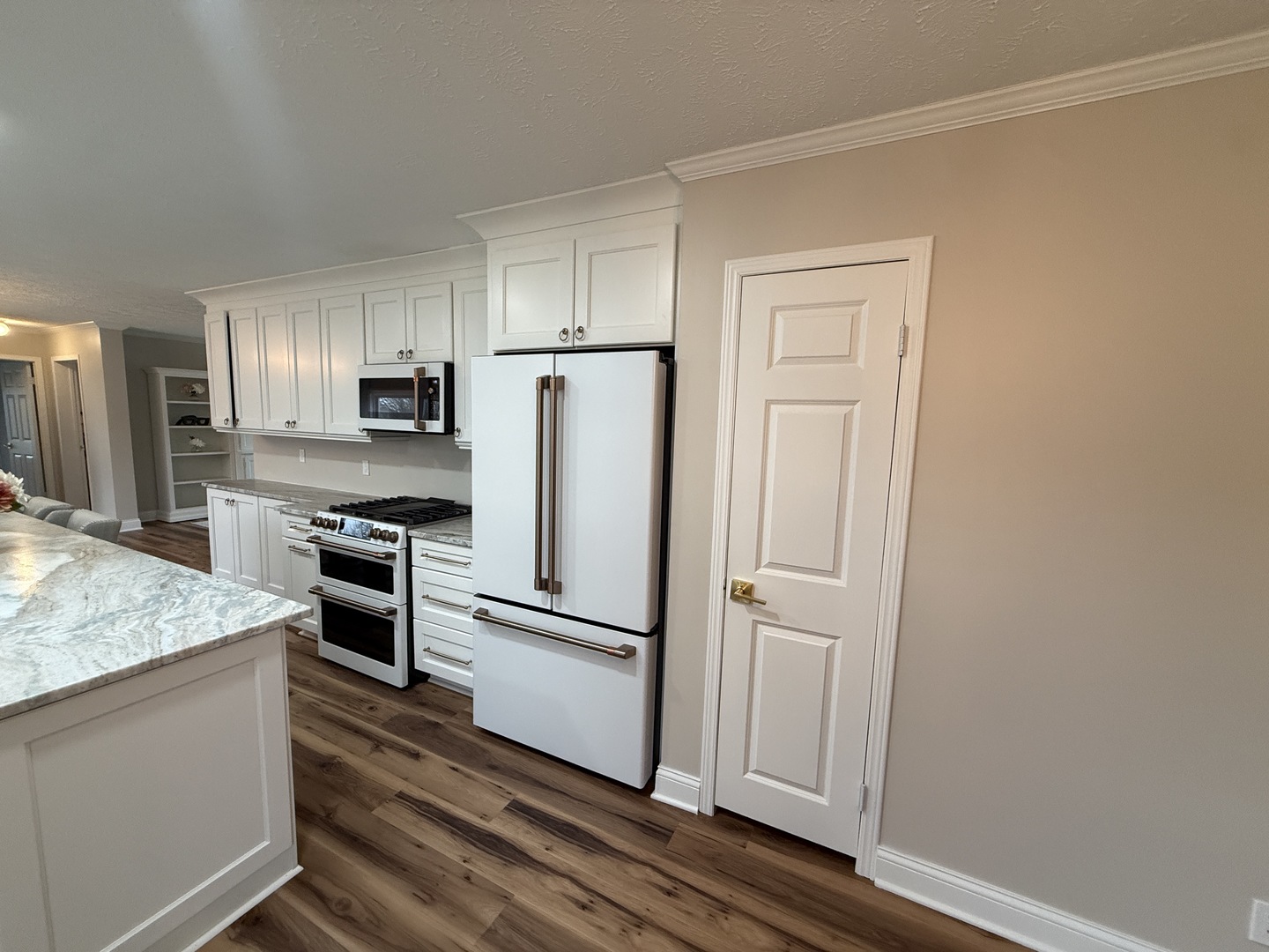 201 BEGONIA Drive