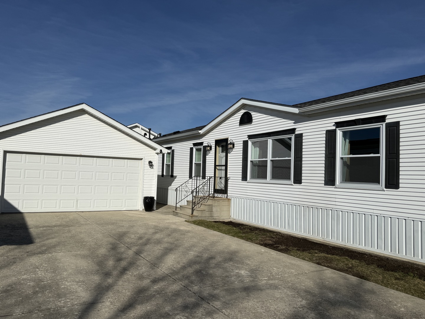 201 BEGONIA Drive