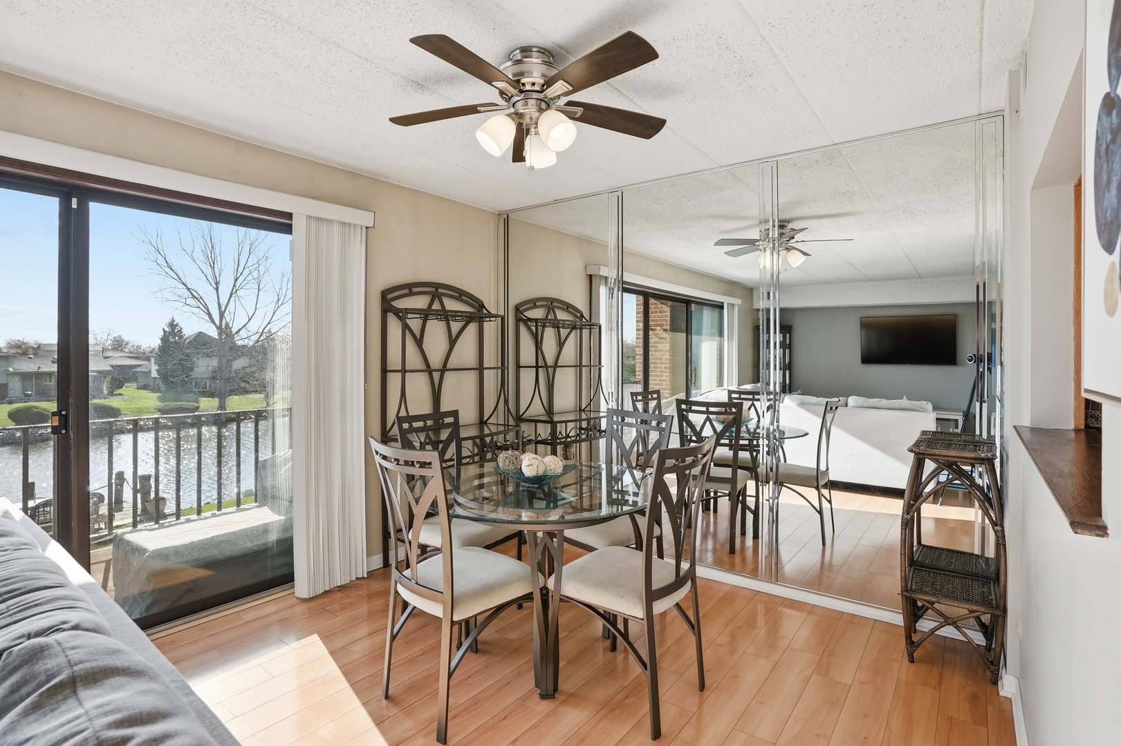 19533 Lake Shore Drive Unit: 2S