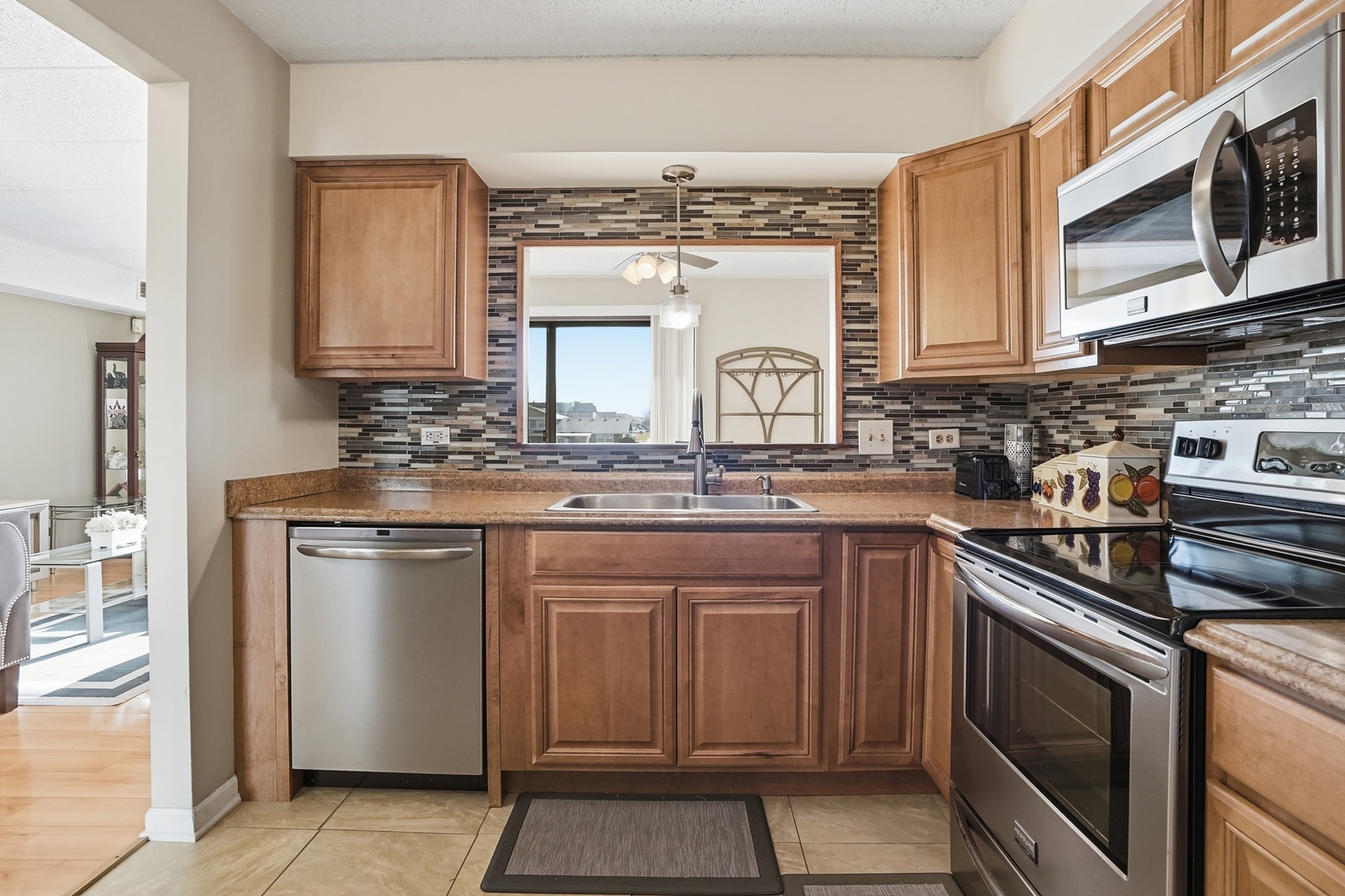 19533 Lake Shore Drive Unit: 2S