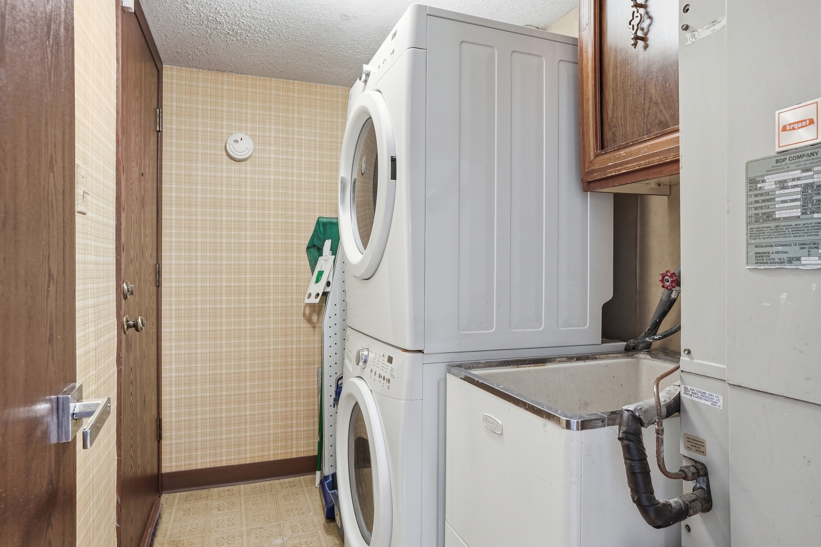 19533 Lake Shore Drive Unit: 2S