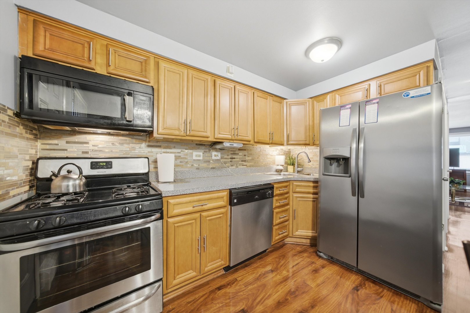 6950 S CREGIER Avenue Unit: I