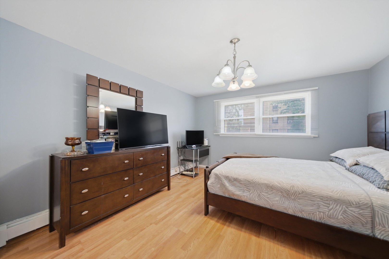 6950 S CREGIER Avenue Unit: I