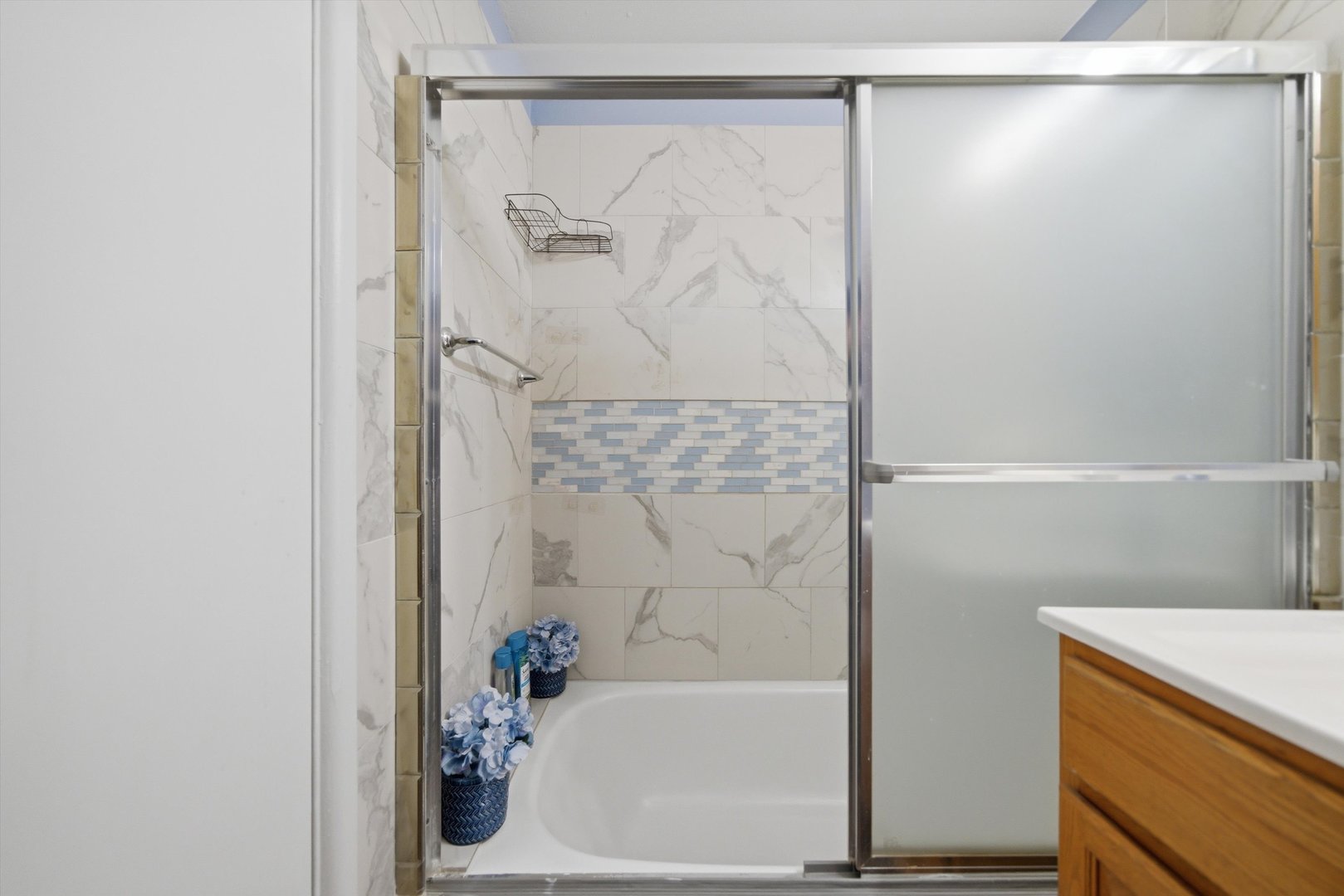 6950 S CREGIER Avenue Unit: I