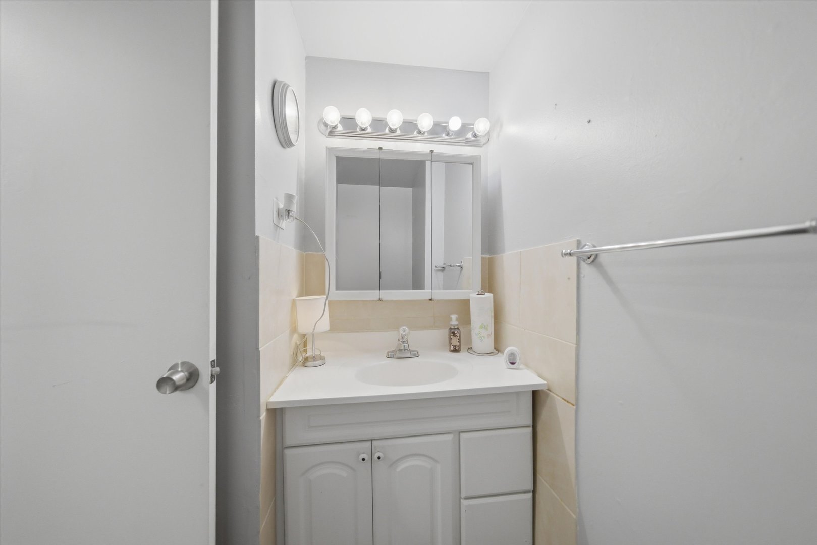 6950 S CREGIER Avenue Unit: I