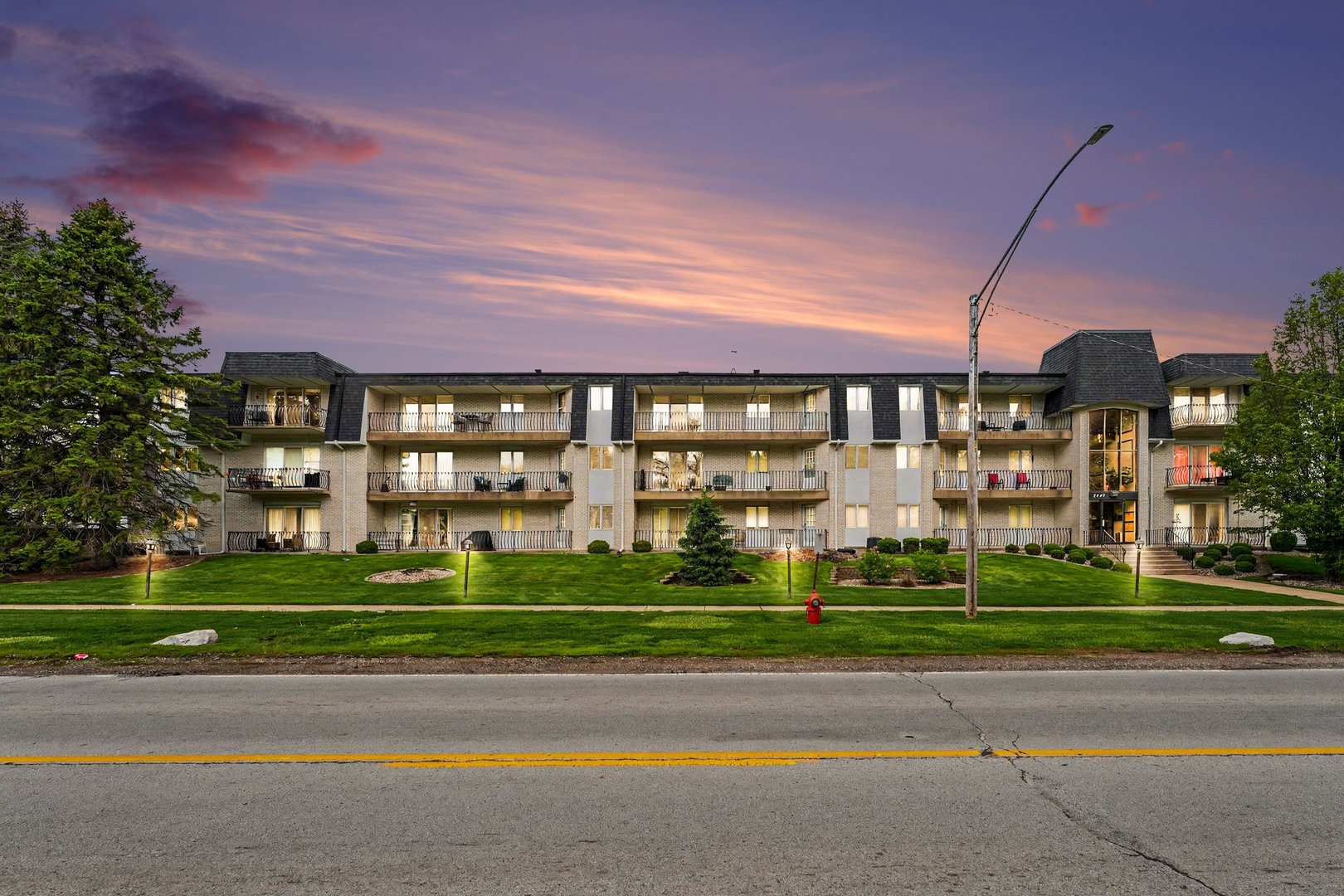 2440 186th Street Unit: H3