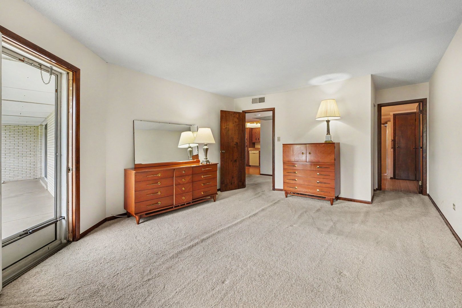 2440 186th Street Unit: H3