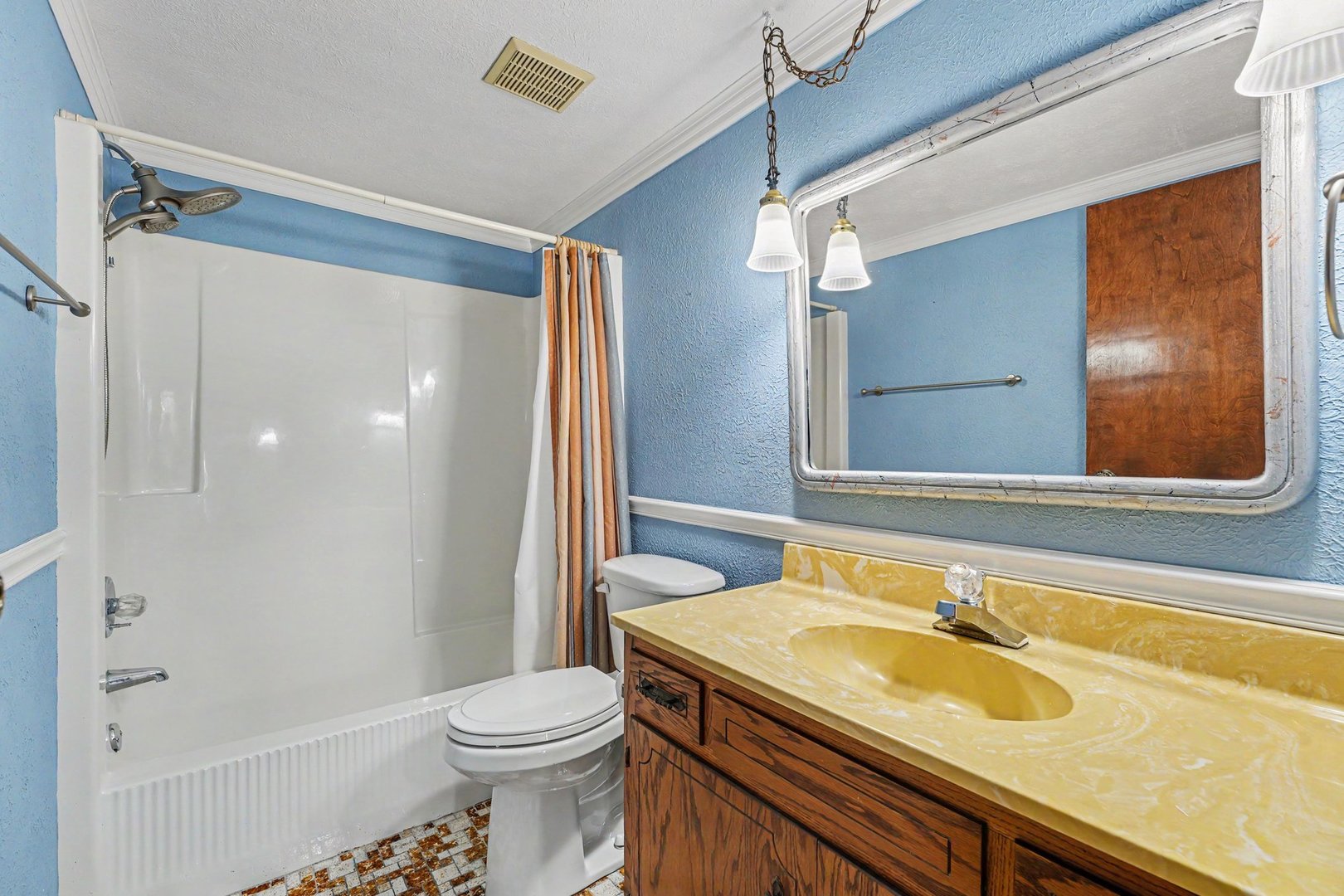 2440 186th Street Unit: H3