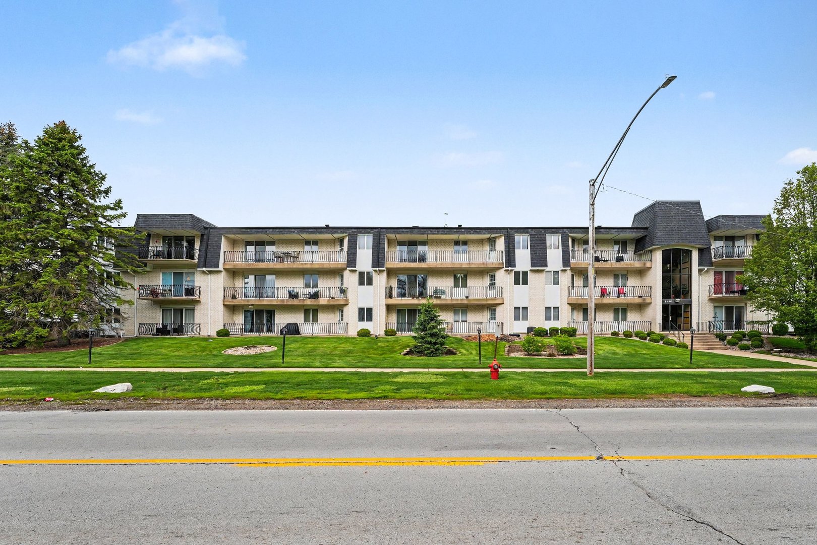 2440 186th Street Unit: H3
